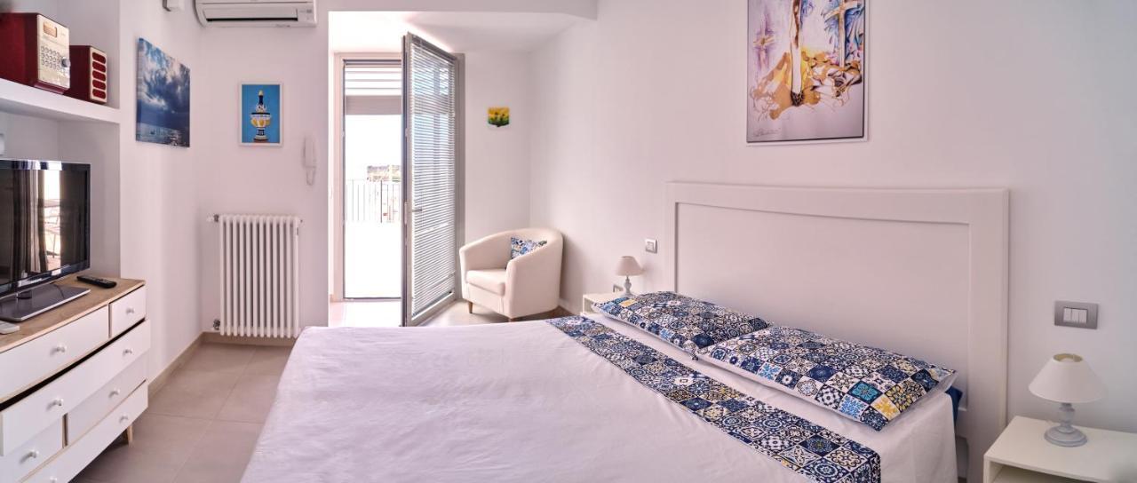 Casa Margherita - Typical Salento House カストリニャーノ・デル・カーポ エクステリア 写真
