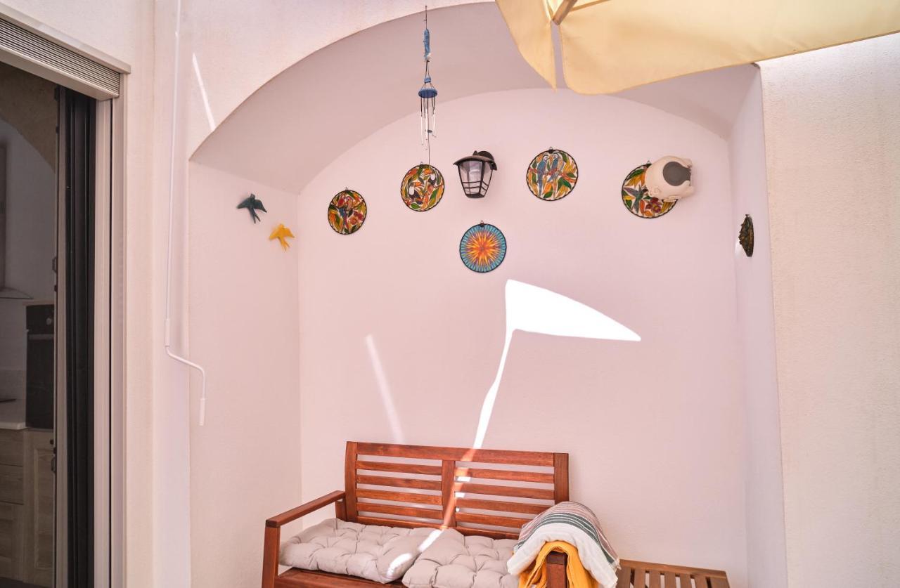 Casa Margherita - Typical Salento House カストリニャーノ・デル・カーポ エクステリア 写真